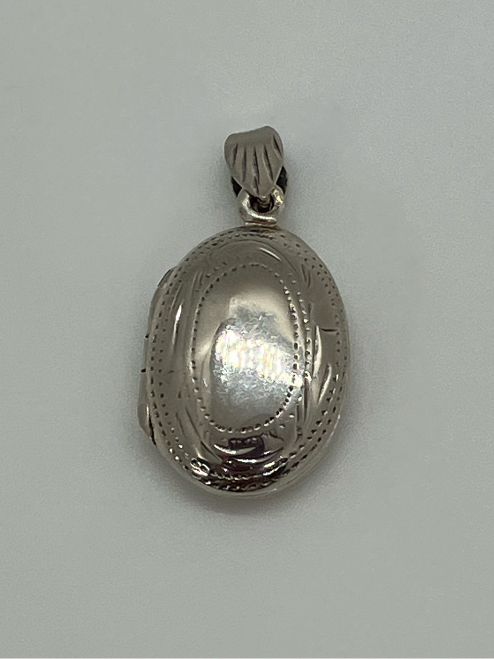 Vtg 925 Sterling Silver Puffy Oval Locket Pendant Engraved Double Sided